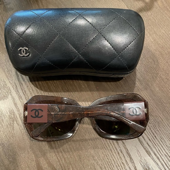 CHANEL Acetate CC Lace Effect Sunglasses 5146 in Brown - Picture 3 of 4